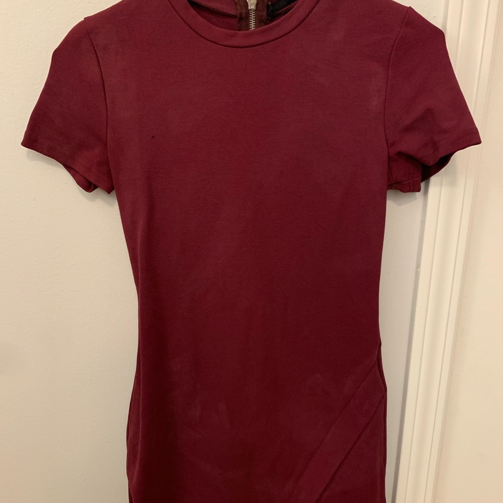 Olivaceous - Form Fitting Dress - M - Maroon